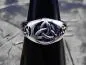 Preview: Damen Triquetra Ring in Edelstahl gefertigt