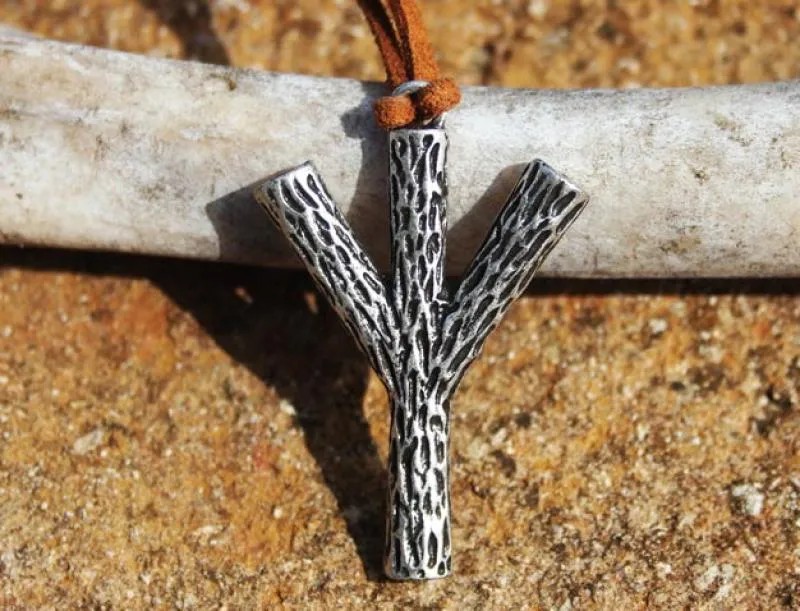 Algiz rune pendant