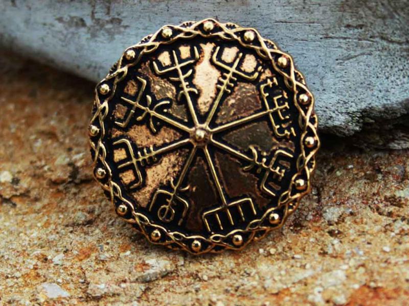 Brooch Vegvisir