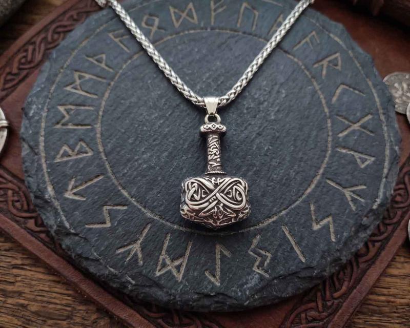thorshammer-mjoelnir-anhaenger-aus-edelstahl