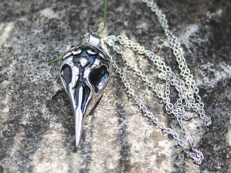 Edelstahl Rabenschädel