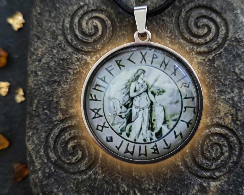 Freya, goddess, love, marriage,