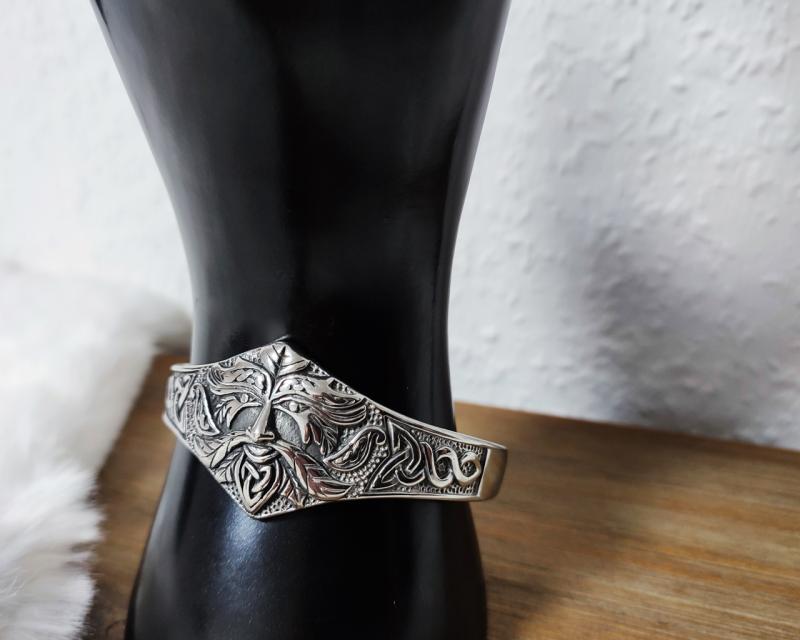 Edelstahlarmreif Green Man