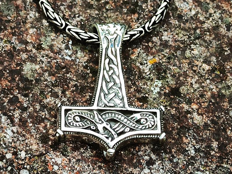 Thor's hammer, Mjölnir,