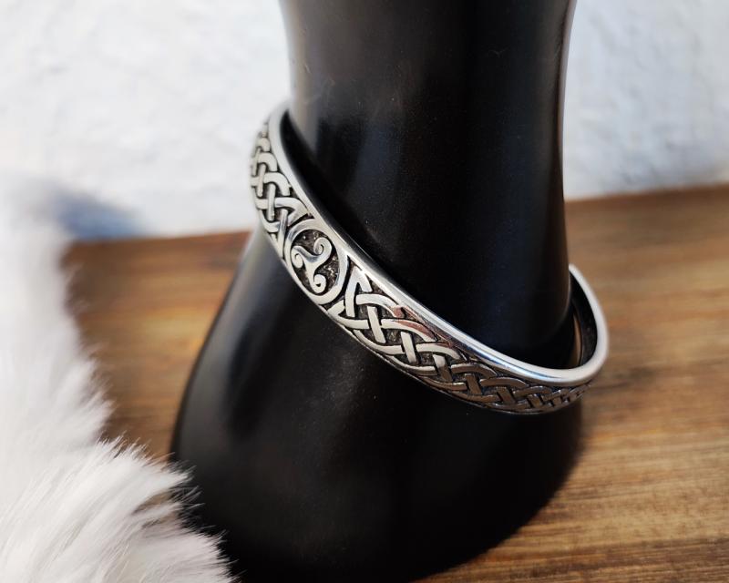 Armreif mit Triskele