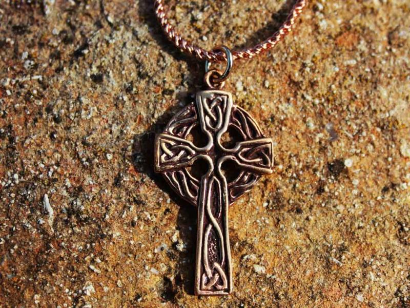 Keltenkreuz mit Keltischem Knoten