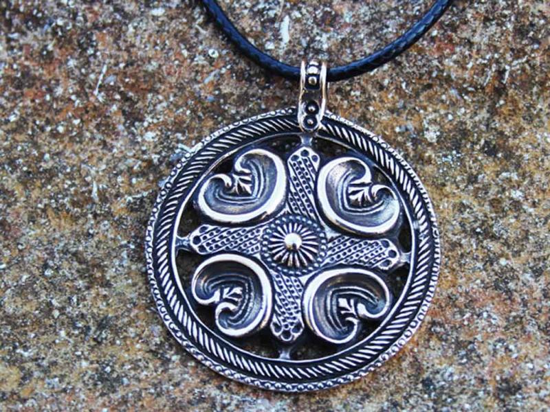 Bronze Pendant Celtic Shield