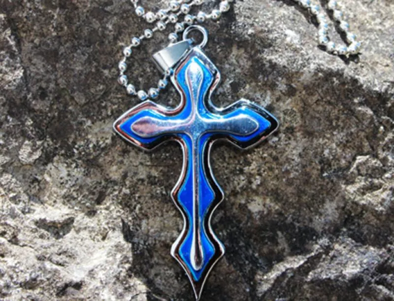 Large curved cross