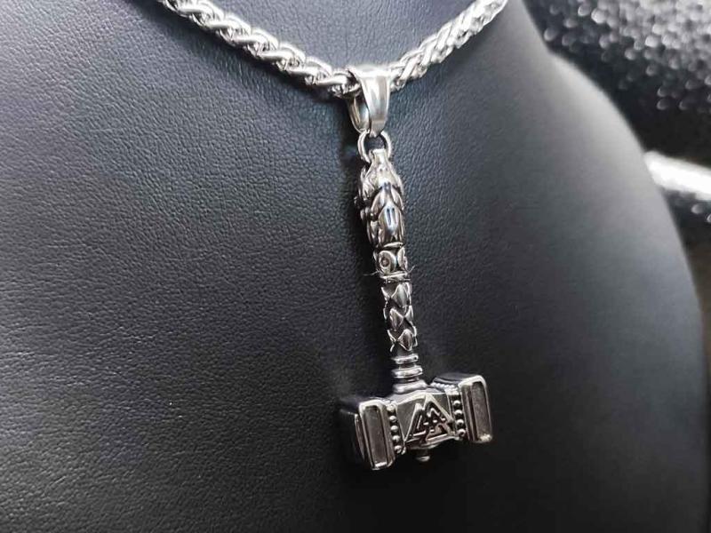 Der Mjölnir, die Kraft & Weisheit von Thor