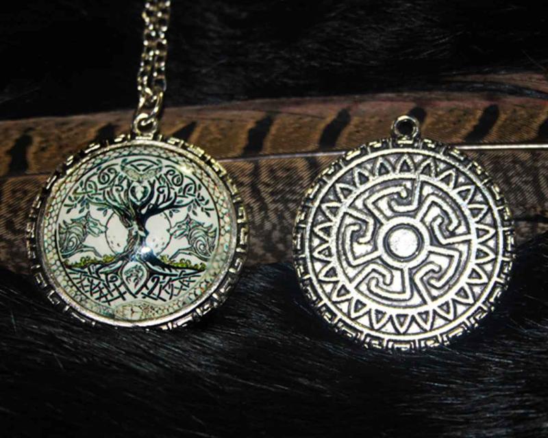 Amulett Lebensbaum mit verzierter Rückseite
