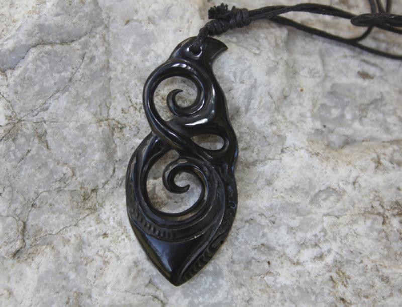 Maori Eight Chain Pendant Horn