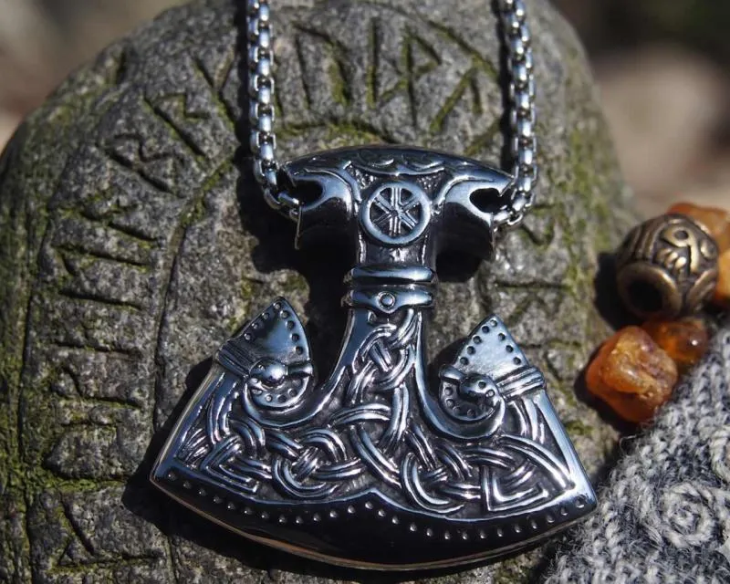 Ornate Thorhammer made of stainless steel