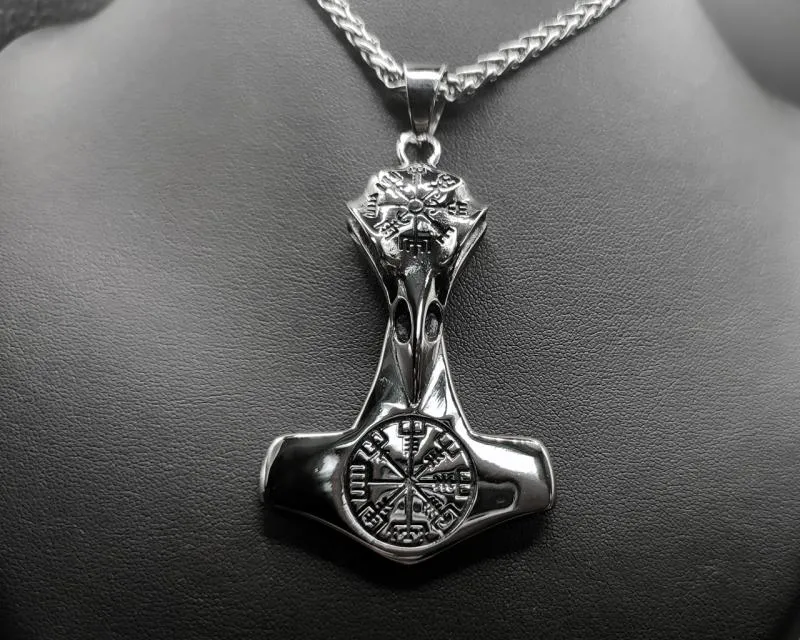 Thorhammer mit Vegvisir und Rabenkopf Thorhammer mit Vegvisir und Rabenkopf
