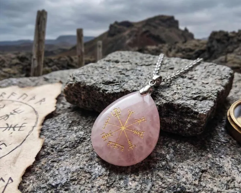 Rose Quartz - Vegvisir pendant