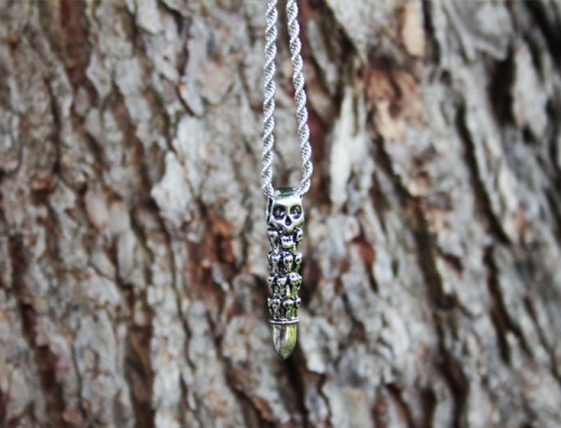 Anhänger " Totenkopfpatrone "