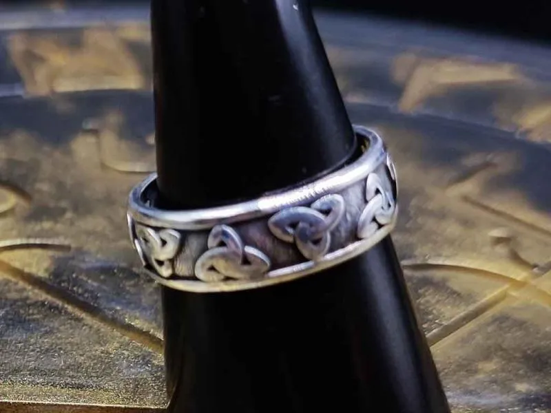 Triquetra Silberring