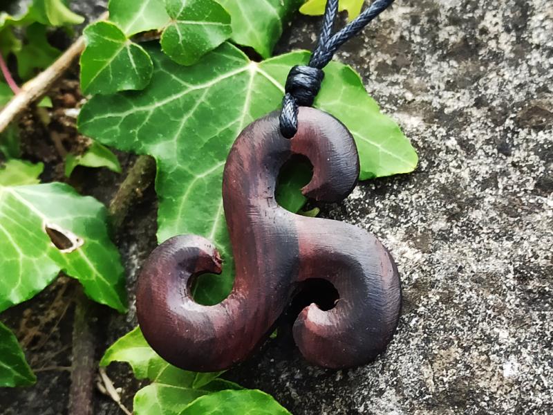 Triskelion aus Holz