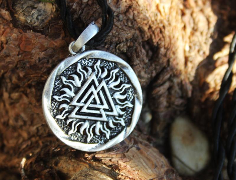 Valknut Flame Amulet