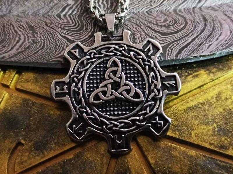 Wotan's symbol Valknut