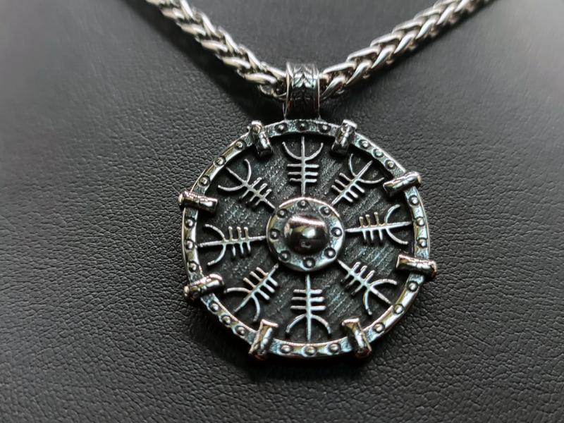 Wikingerschild Anhänger aus Edelstahl