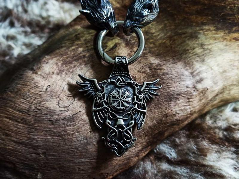 Wikinger Anhänger an Wolfskopf Lederkette