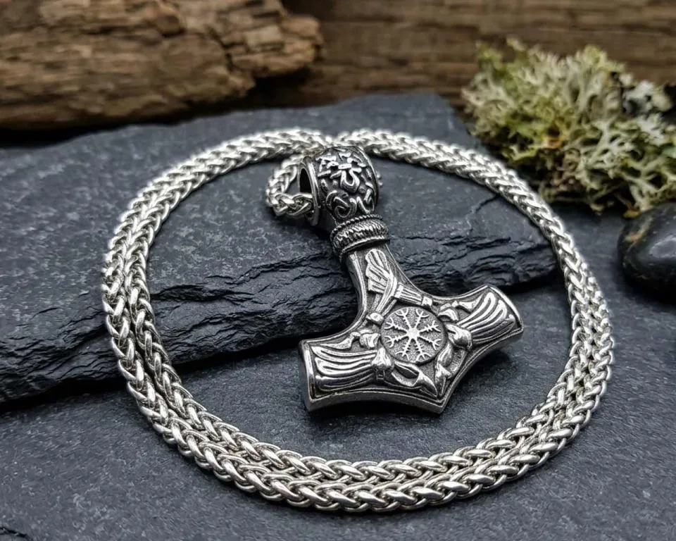 Mjölnir mit Helm of Awe in Edelstahl gefertigt
