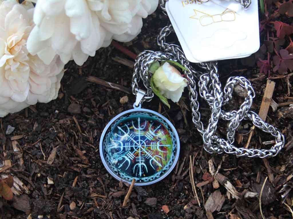 Stainless steel Aegishjalmur amulet