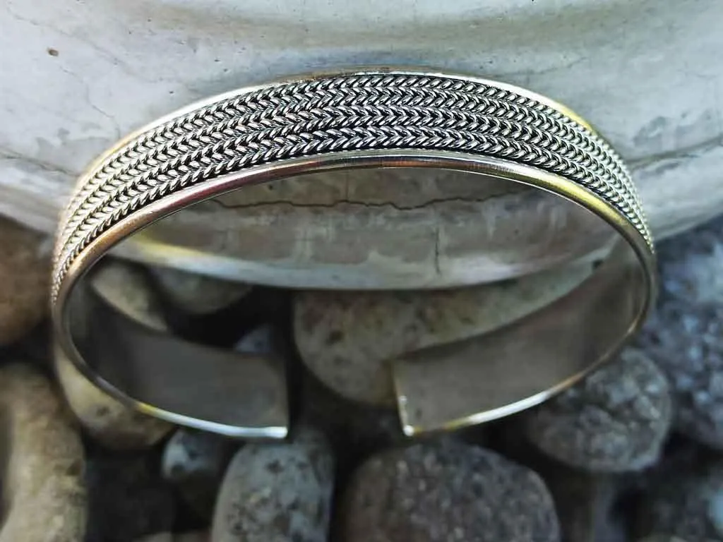 Celtic bracelet - braided pattern