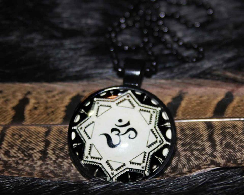 Amulett Aum
