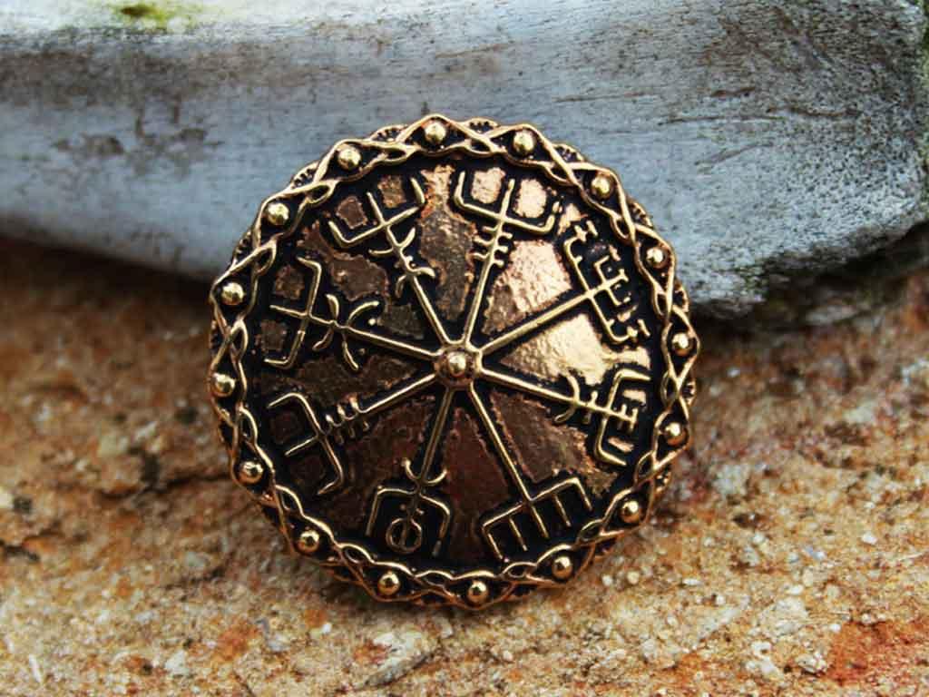 Brooch Vegvisir