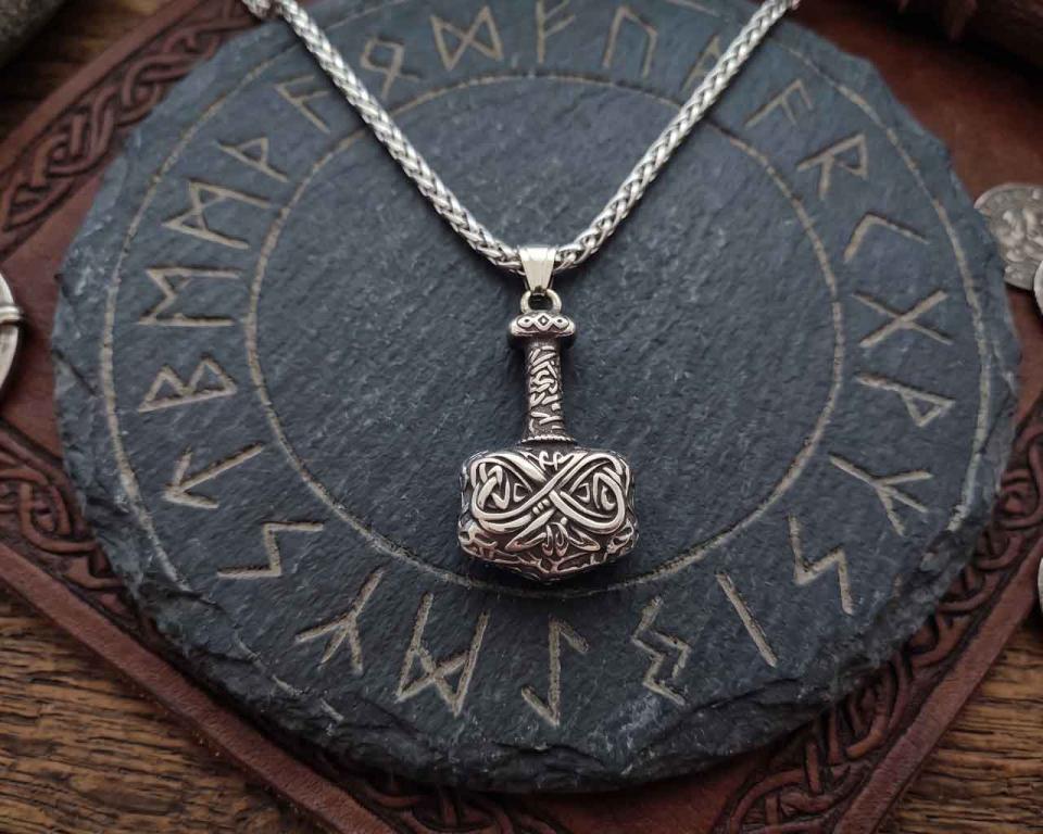thorshammer-mjoelnir-anhaenger-aus-edelstahl