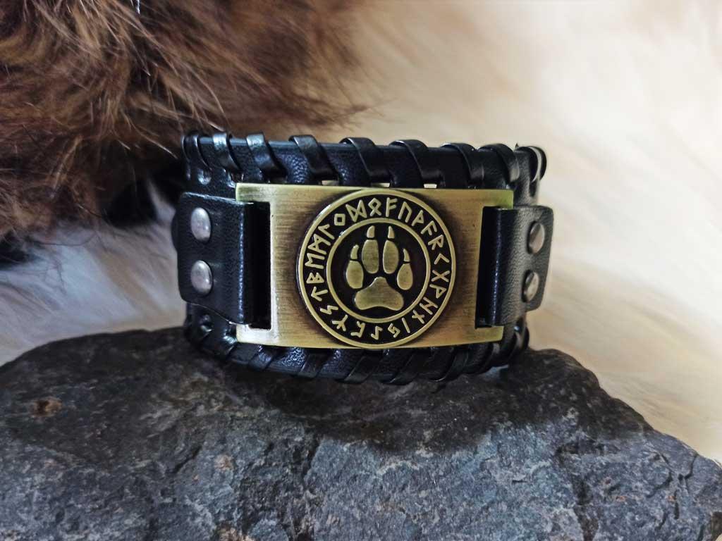 Bear claw leather bracelet
