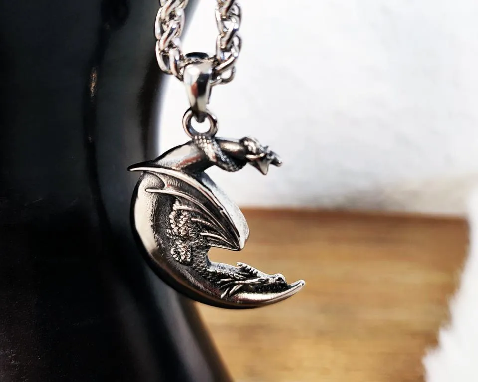 Mystischer Mond & Drachen