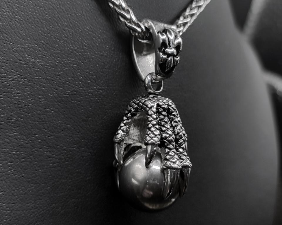 Dragon claw with ball