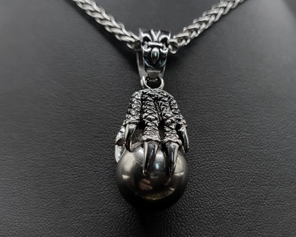 Dragon claw with ball