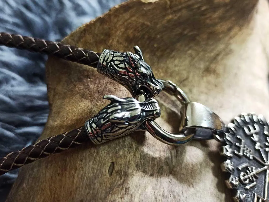 Wolf leather necklace with a Vegvisir / Aegishjalmur