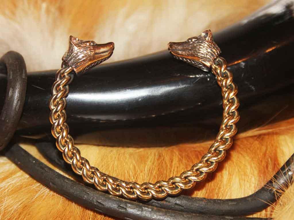 Ladies Bracelet Wolves Odins
