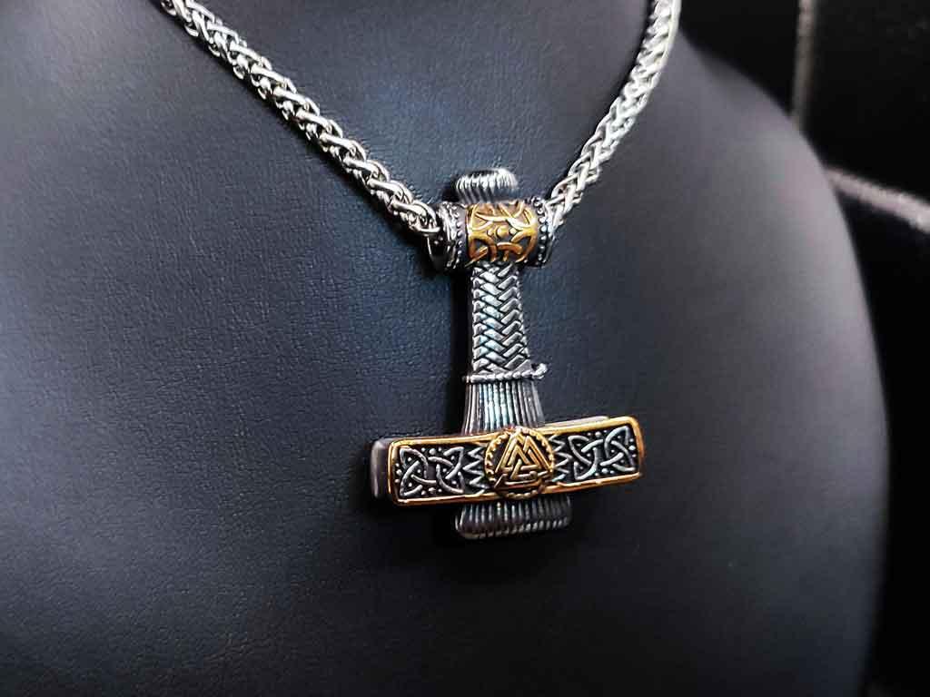 Exquisite Mjölnir pendant with Golden Valknut