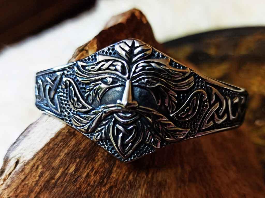 Edelstahlarmreif Green Man