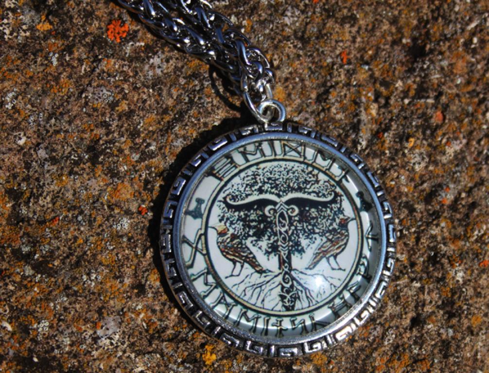 35mm Ygdrasil, Irminsul, Raben Amulett