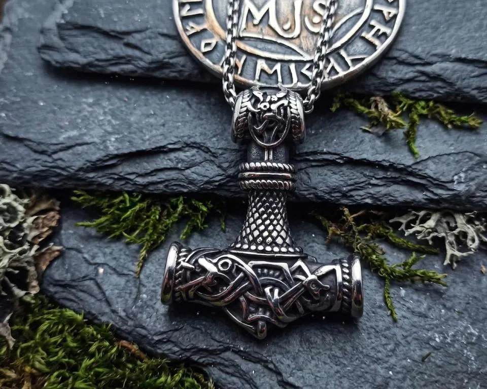 Thorhammer im Jelling Stil