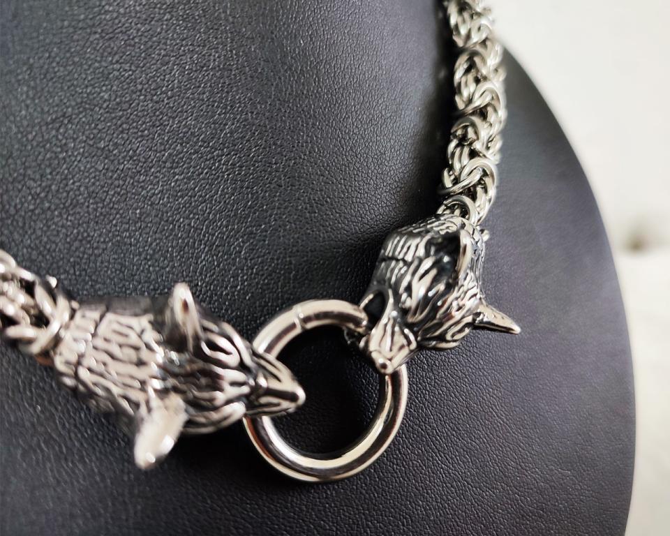 Byzantine stainless steel chain with imposing wolf heads