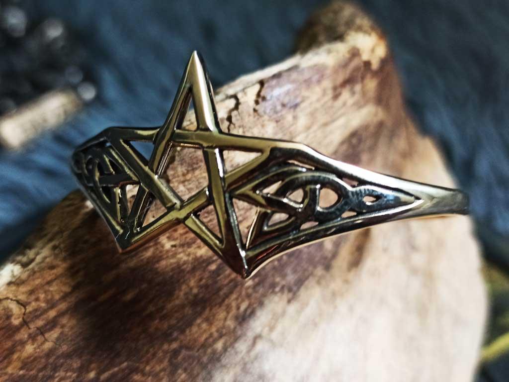 Women's pentagram bangle