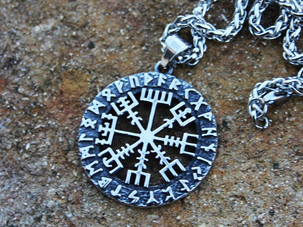Runes vegvisir
