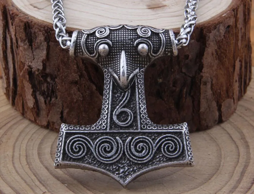 Schonenhammer on stainless steel chain Schonenhammer on stainless steel chain