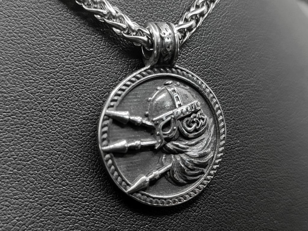 Wikinger Amulett „Krieger mit Speeren“