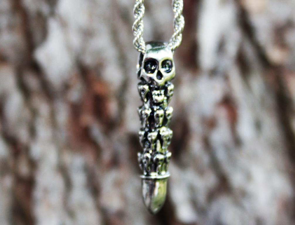 Anhänger " Totenkopfpatrone "