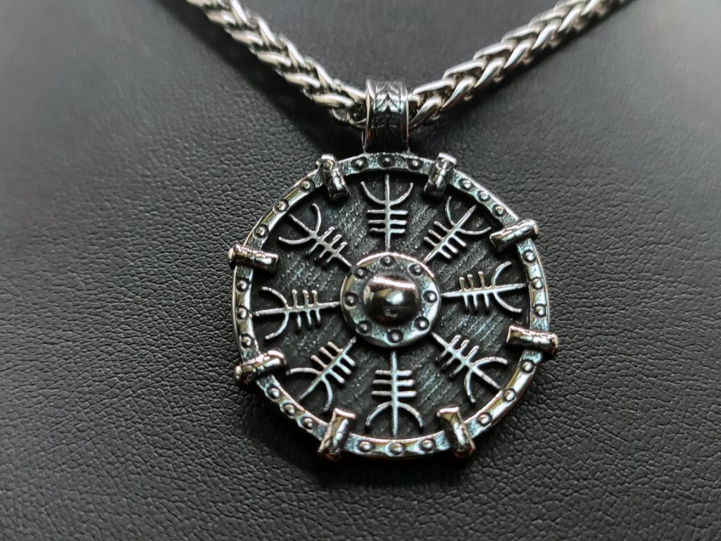 Wikingerschild Anhänger aus Edelstahl