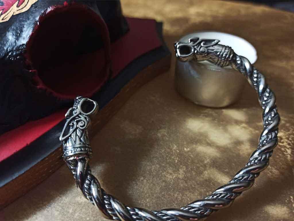 Gedrehter Herrenarmreif Ragnar