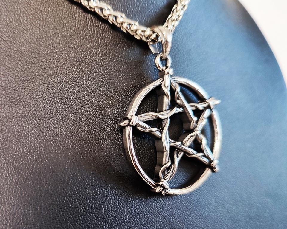 Stainless Steel Pentagram Pendant – Magical Protection Jewelry